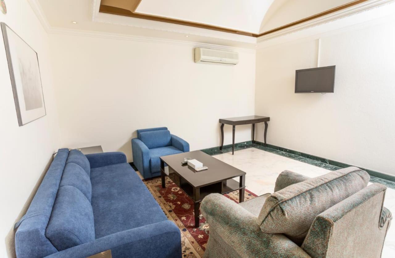 Delmon Hotel Suites Dżedda Zewnętrze zdjęcie